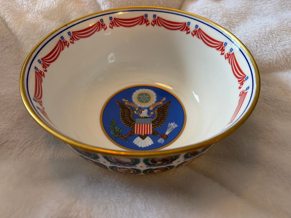 1993 Presidential Bowl Royal Windsor Porcelain Limited Edition #611/9500 USA